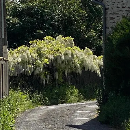 Le Moulin Bleu Bed and breakfast 3*