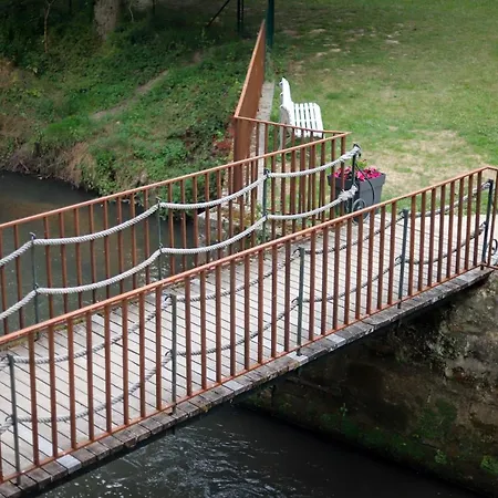 فندق مبيت وإفطار Le Moulin Bleu Saint Cyr-sous-Dourdan