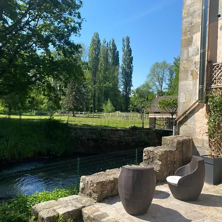 فندق مبيت وإفطار Le Moulin Bleu Saint Cyr-sous-Dourdan