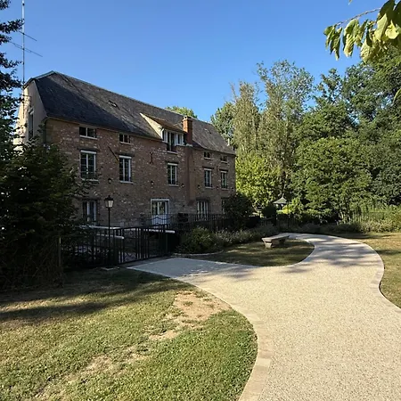 Le Moulin Bleu Bed and breakfast 3*